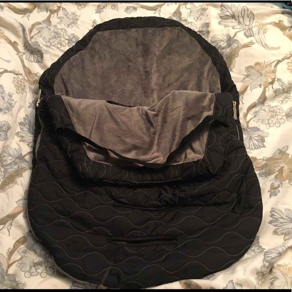 JJ Cole Bundle Me Black